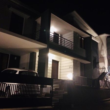 Albisville Hilltop Mansion Ooty Exteriér fotografie